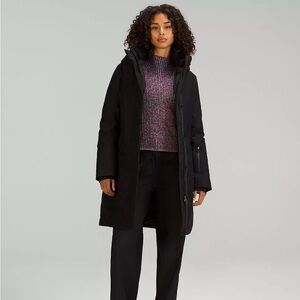 Lululemon Snow Warrior Parka - size 12 Black